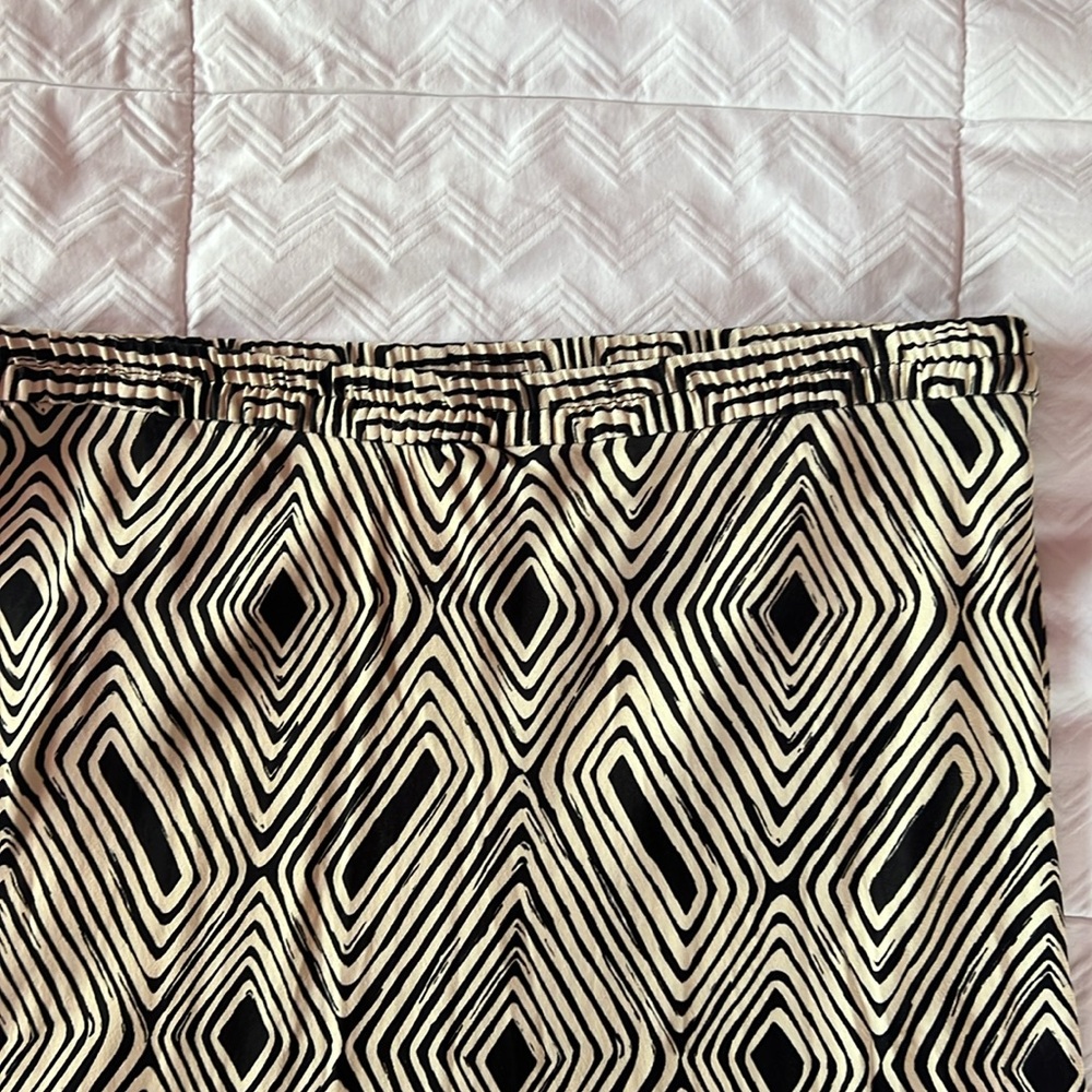 Zara Geometric Skirt and Blouse Two Piece - Picture 11 of 13